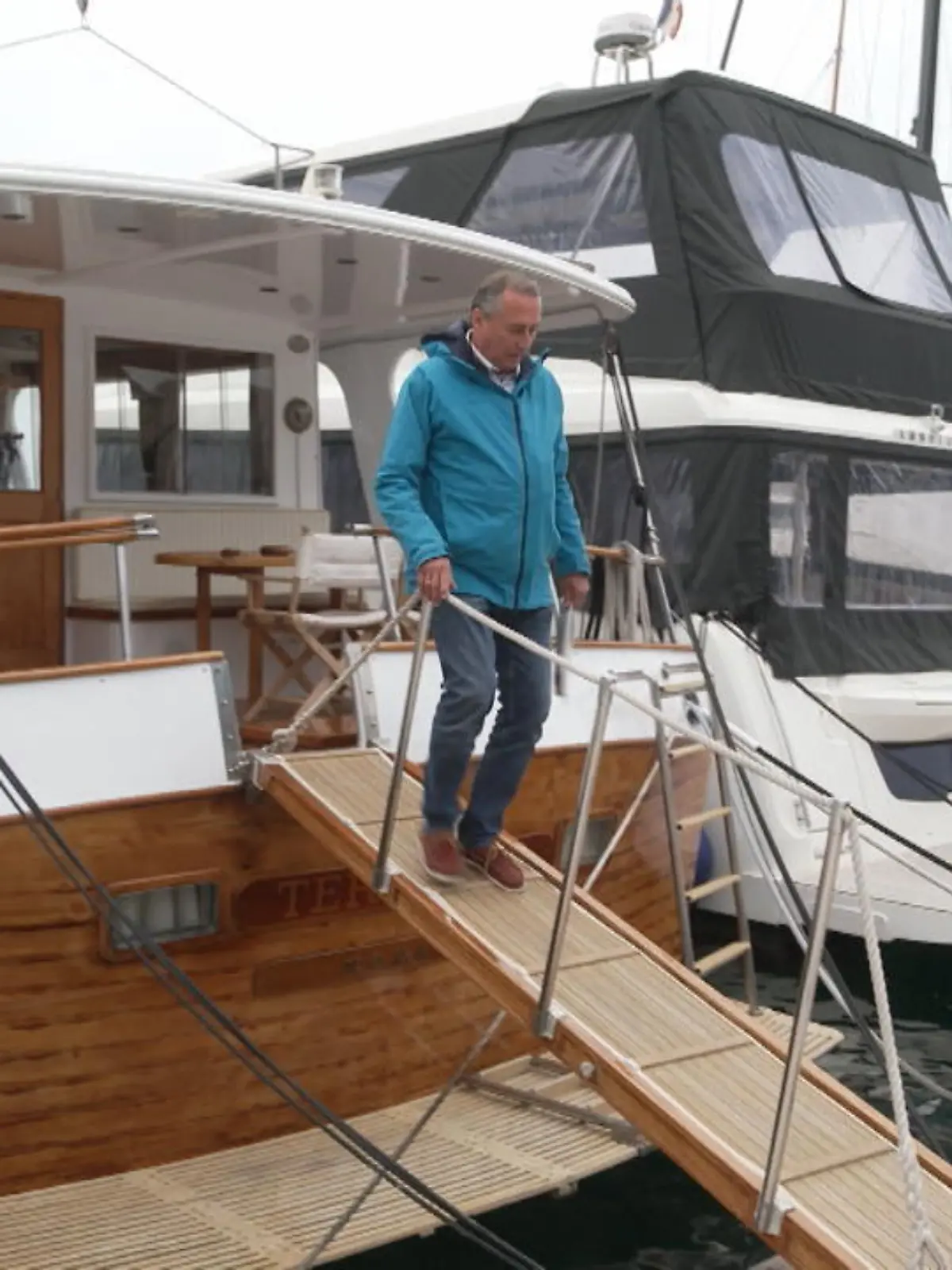 Wie lebt es sich im Fürstentum der Superreichen, wenn man selbst aber "ganz normal" verdient? Das weiß der österreichische Auswanderer Gerhard Kilian (64), der mit seiner Familie auf einem Boot lebt.