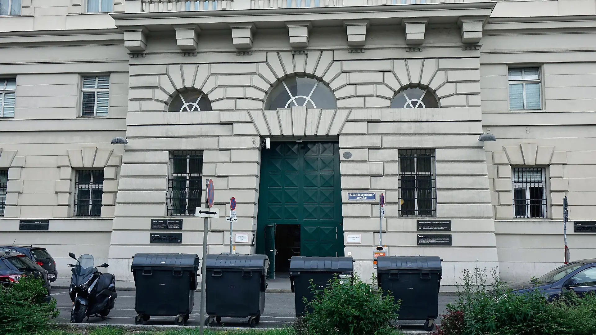 01.06.2018, Wien, Landesgerichtsstrasse, Oesterreich, In einem Gerichtsgebaeude in Wien befindet sich die Staatsanwaltschaft und das Landesgericht fuer Strafsachen.