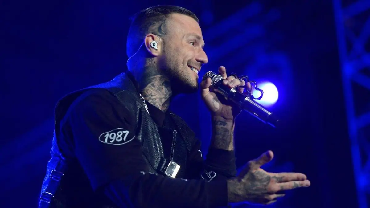 Vor dem Achtelfinale der EM: Rapper Kontra K besucht das DFB-Team