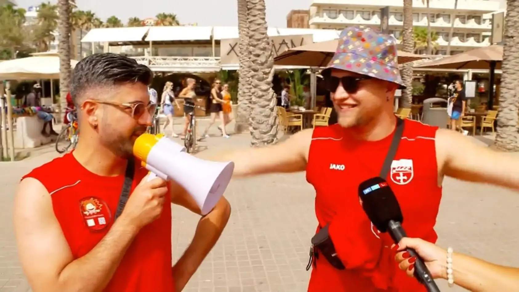 Wir haben uns auf Mallorca umgehört!: Welches ist der beste EM-Song?