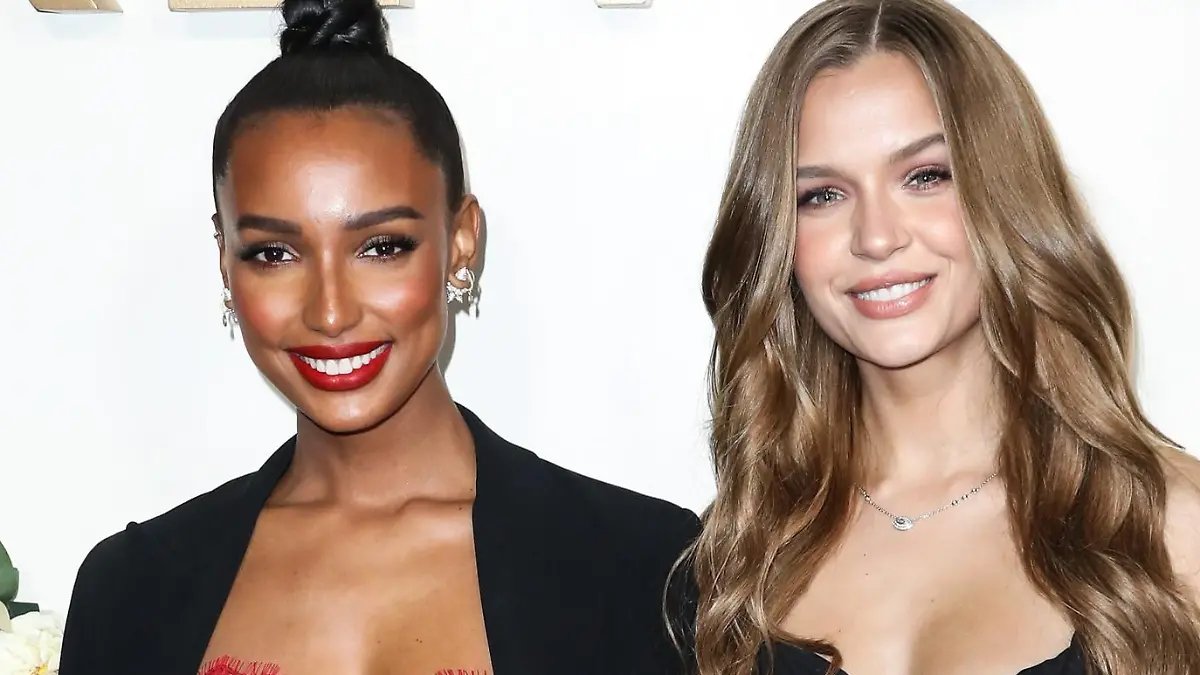 HOLLYWOOD, LOS ANGELES, CALIFORNIA, USA - NOVEMBER 15: Jasmine Tookes and Josephine Skriver arrive at the 3rd Annual #REVOLVEawards 2019 held at Goya Studios on November 15, 2019 in Hollywood, Los Angeles, California, United States. (Photo by Xavier Collin/Image Press Agency/NurPhoto)