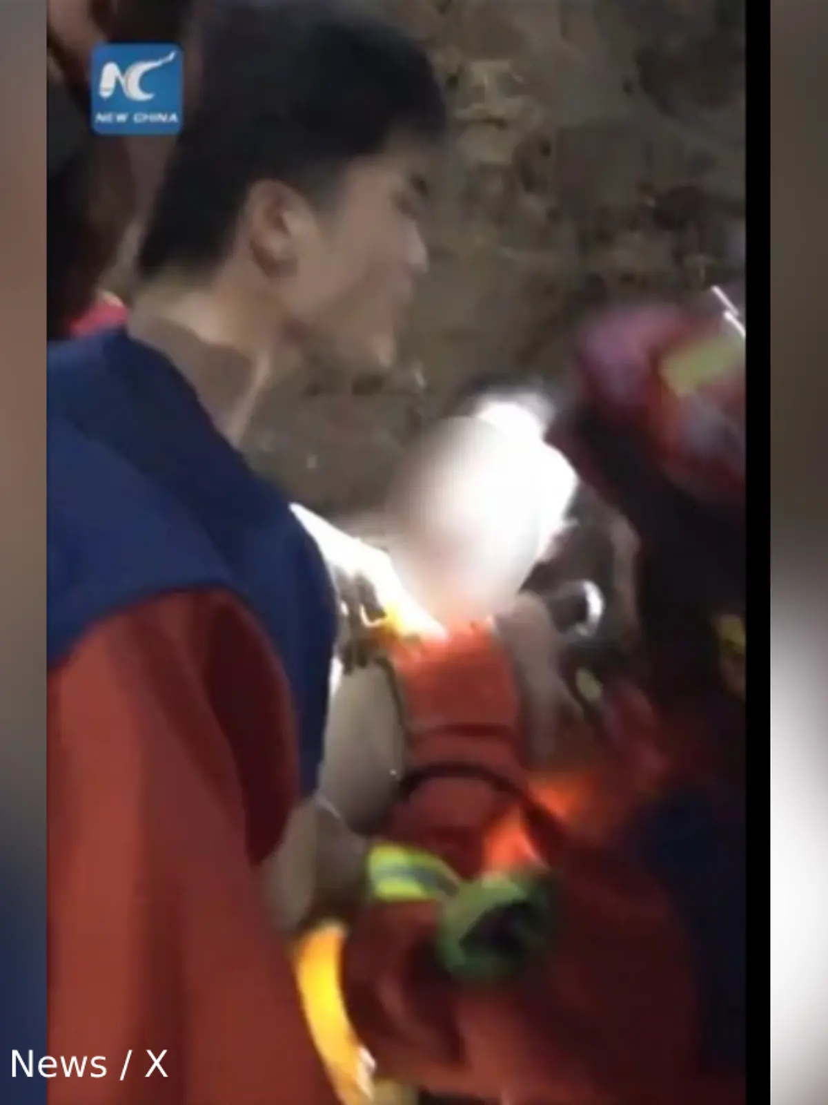 Screenshot aus dem Video, dass die Rettung des Kindes dokumentieren soll 