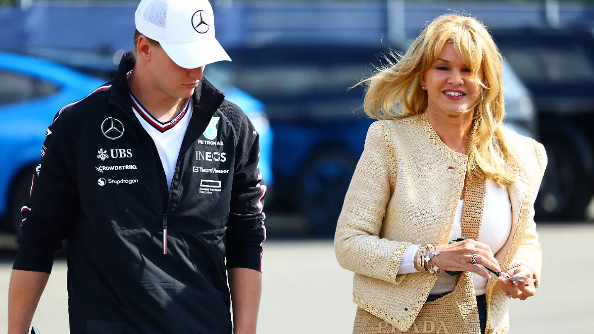 Mick Schumacher mit seiner Mutter Corinna Schumacher in Spielberg