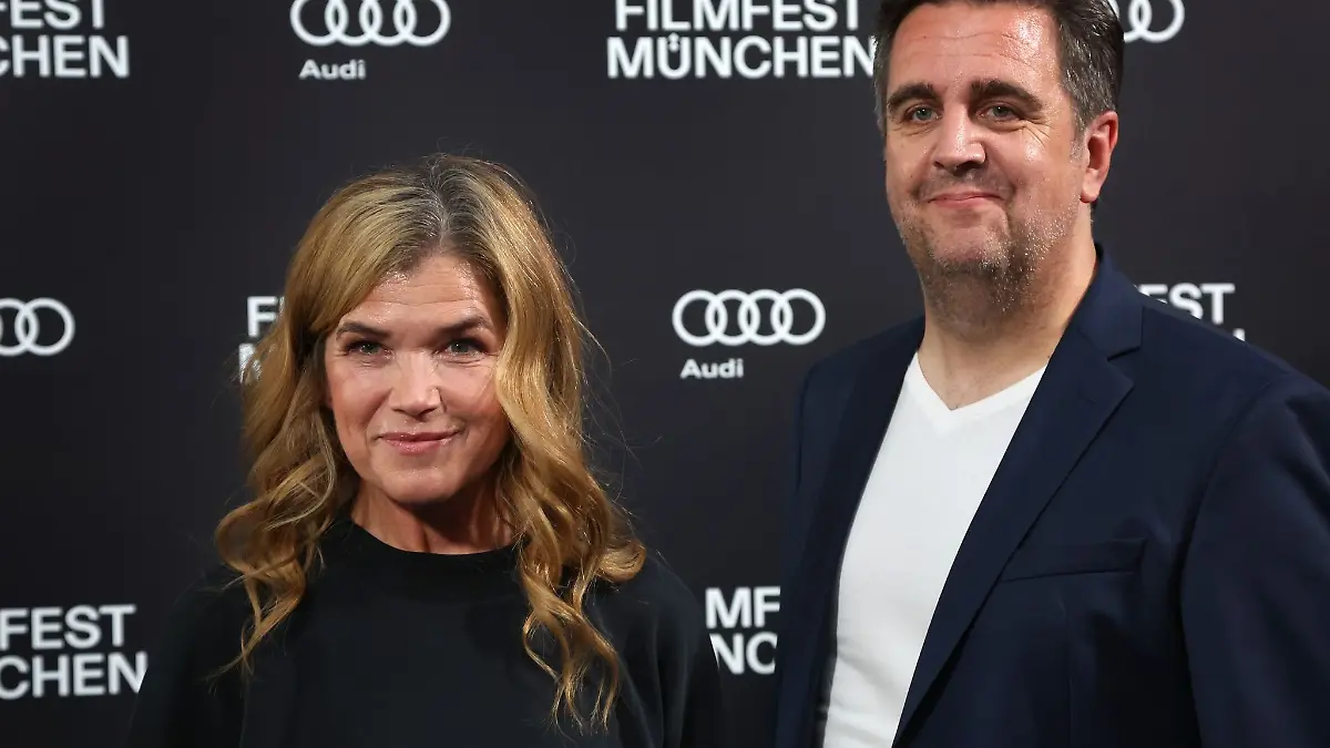 Haben zusammen die Serie «Perfekt verpasst» gedreht: Anke Engelke und Bastian Pastewka.