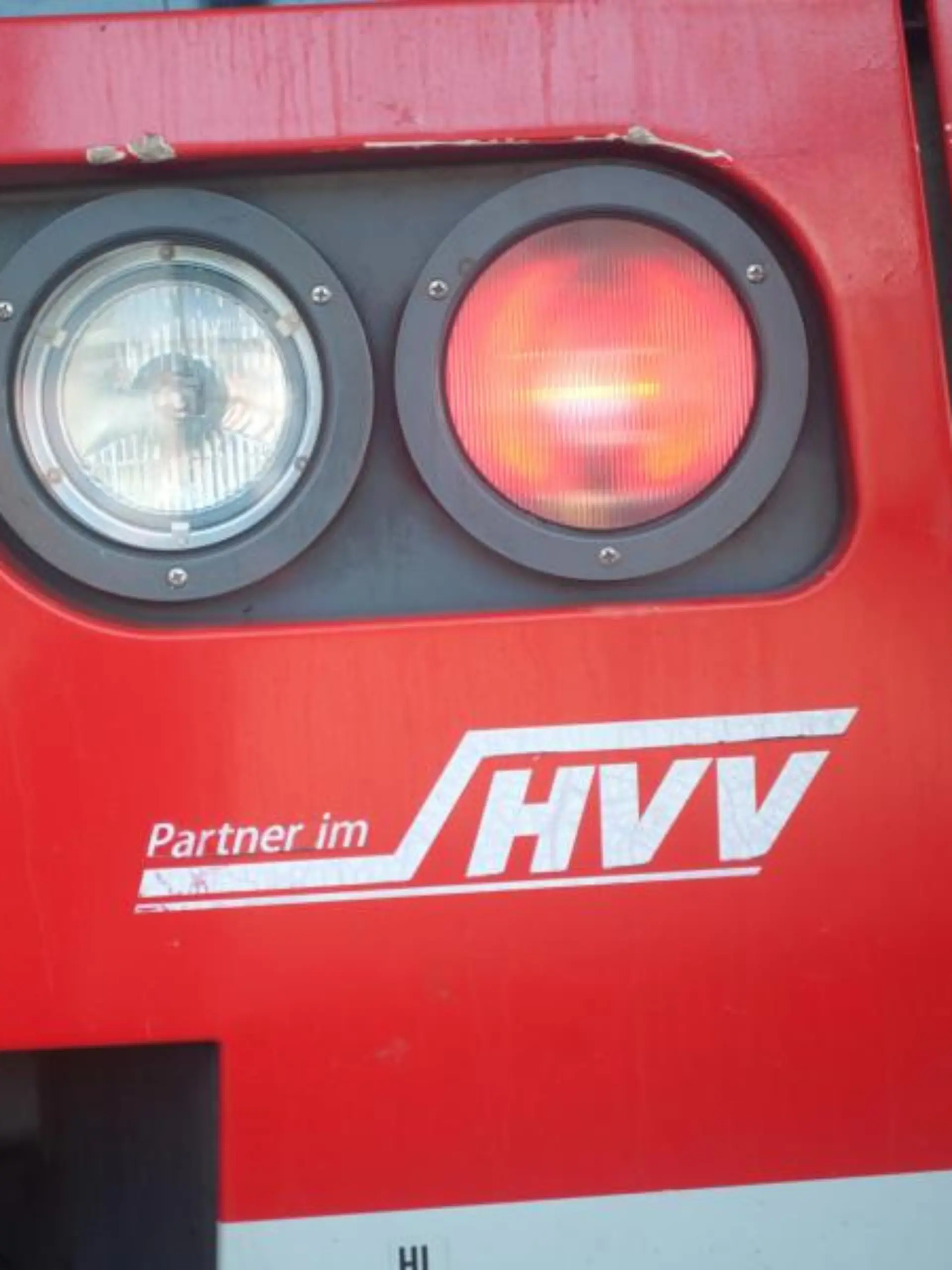 Beim Aussteigen kommt es an dem S-Bahnhof zu dem schrecklichen Unglück.