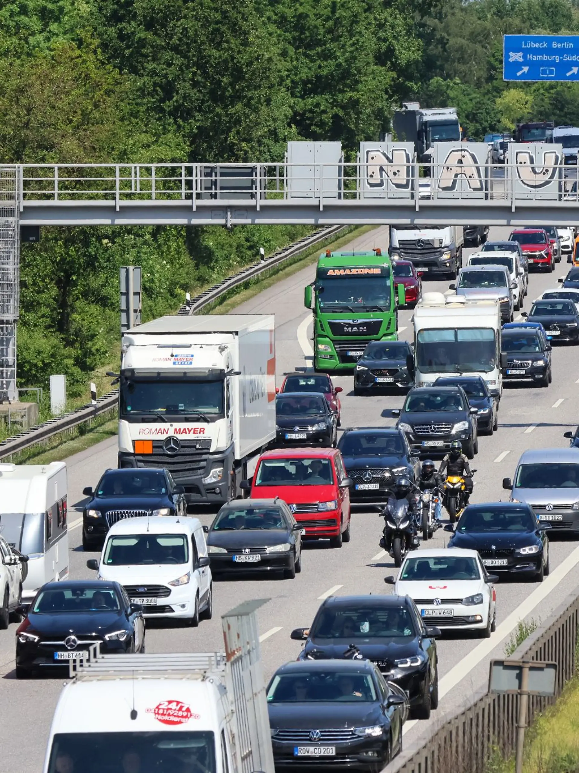 Bild zu: "Ferien-Stau? Wie ihr ihn umgehen könnt"