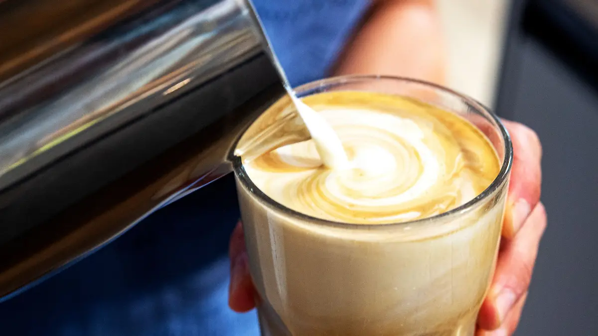 Ist der Latte macchiato mit Hafermilch ein Problem für den Blutzuckerspiegel, wie es im Netz oft heißt? So pauschal kann man das nicht sagen.