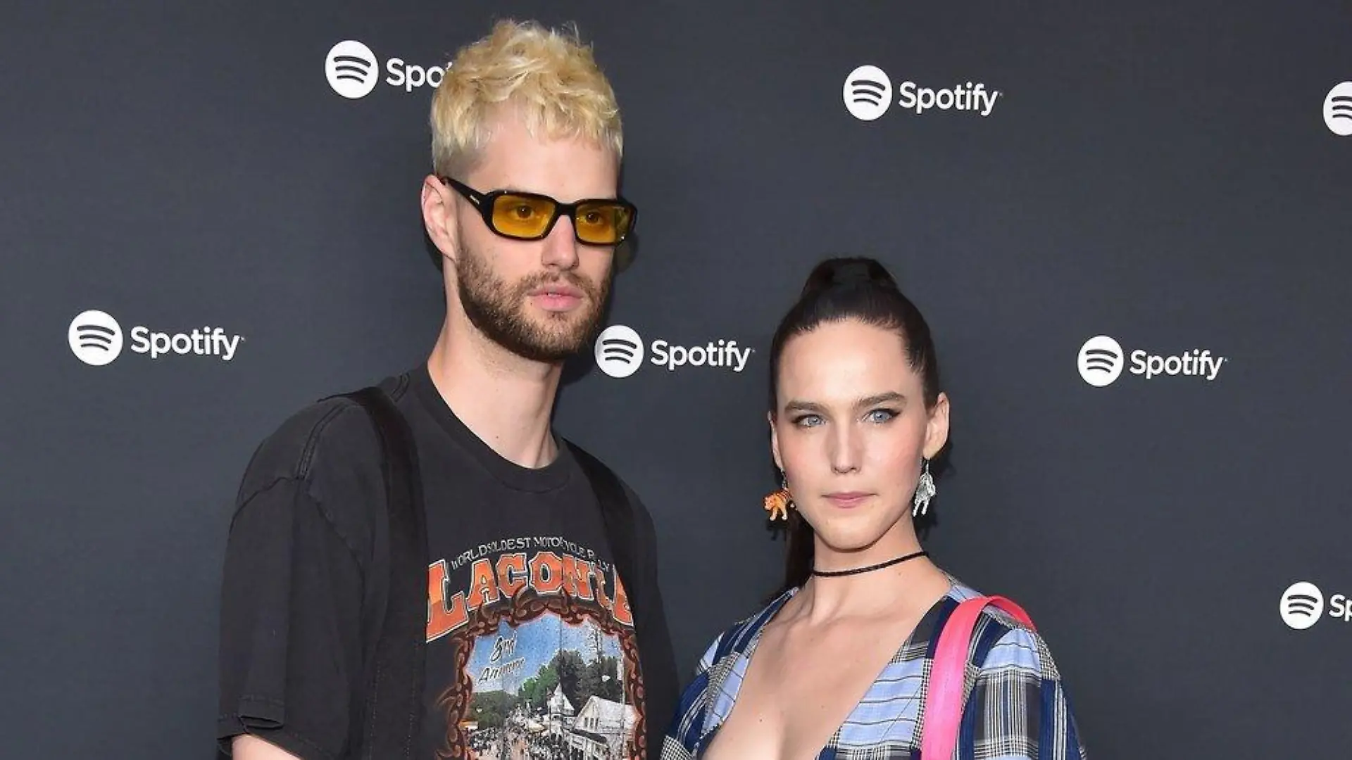 Sofi Tukker sagen Europa-Auftritte im Juli ab