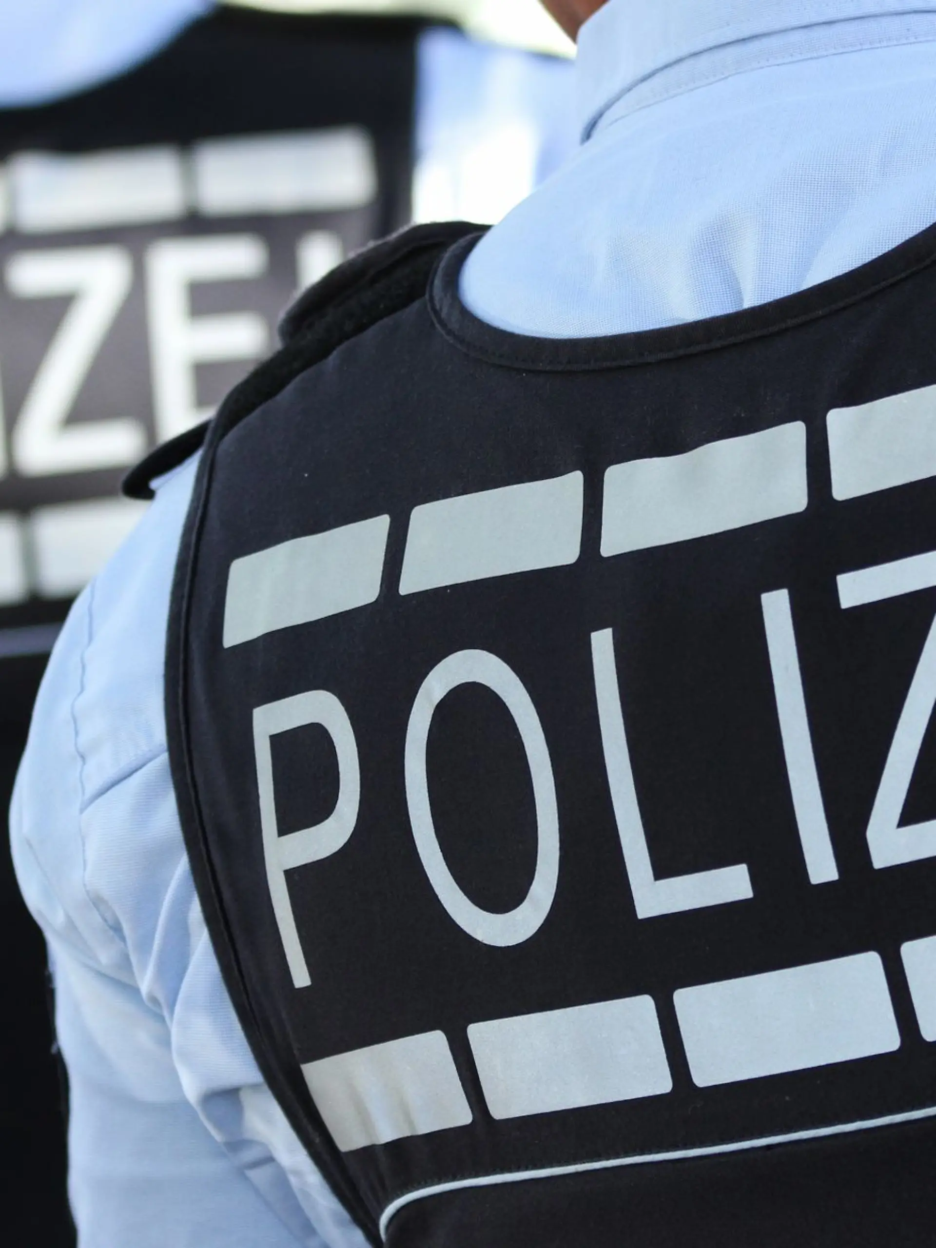 Bild zu: "Polizei sucht Drogen und findet Leiche"