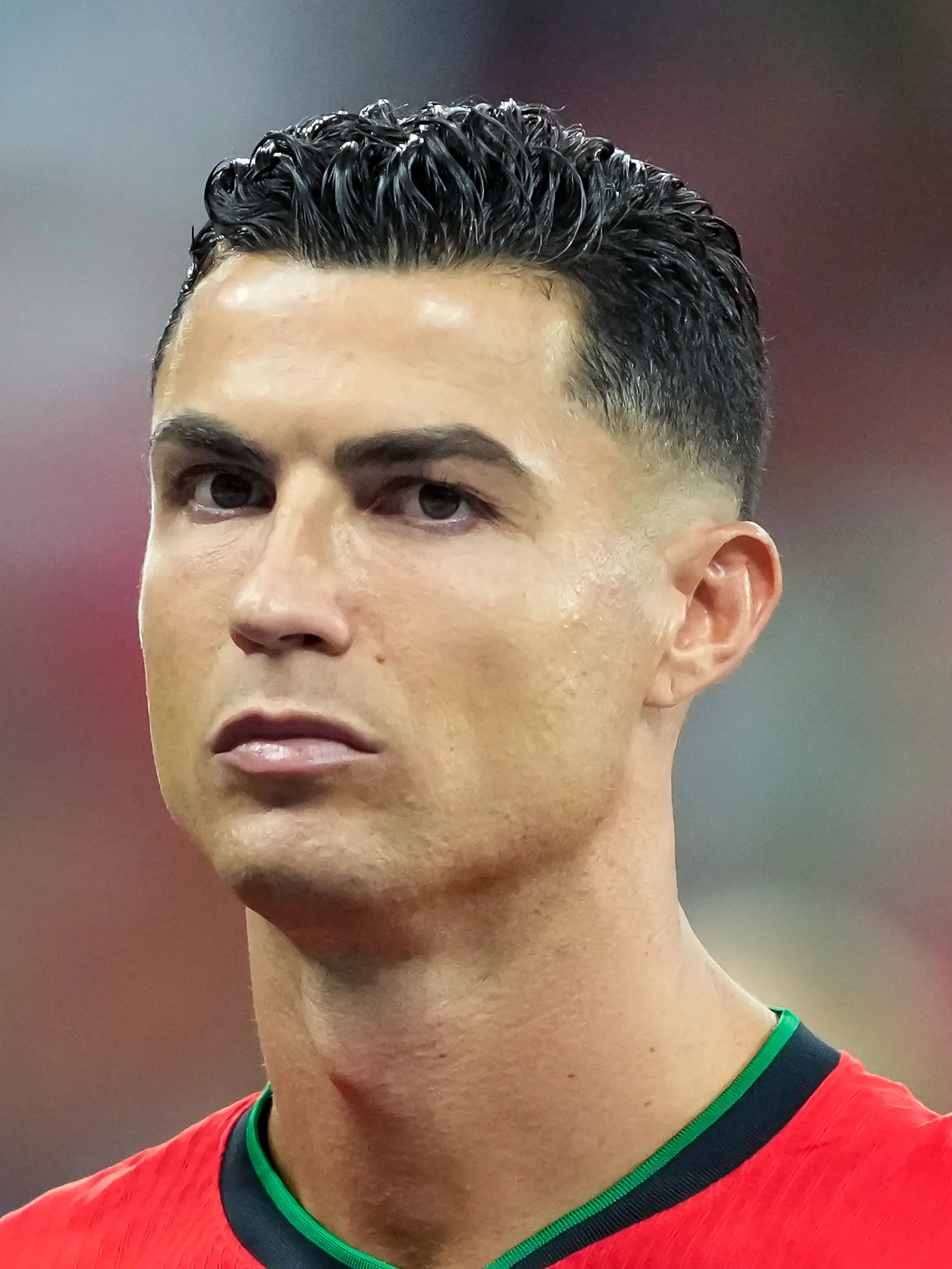 Bild zu: "Unheilbar kranker Junge trifft Ronaldo - weil Ärztin DAS tut! "