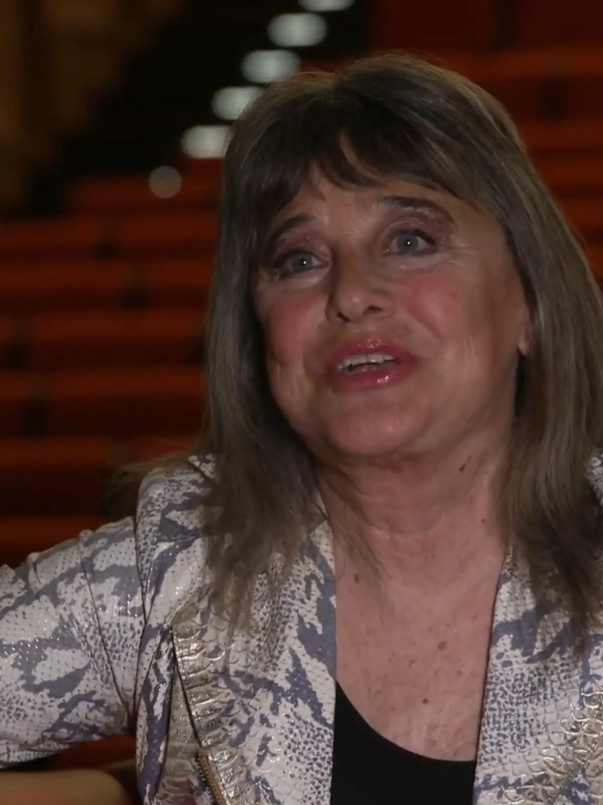 Bild zu: "Suzi Quatro hat Erfolg und die große Liebe - doch DAS bereut sie bis heute "