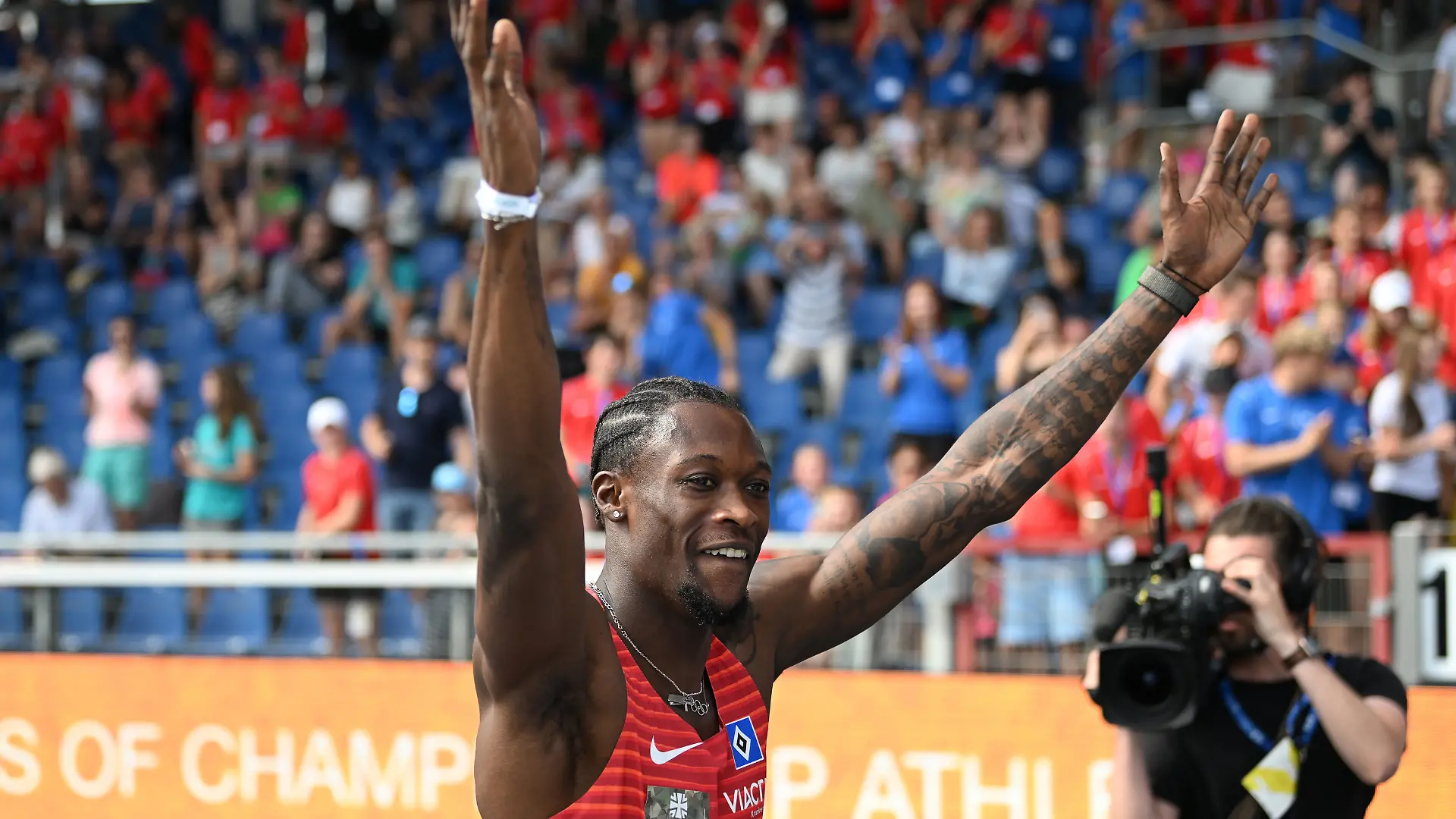 Bei der Deutschen Meisterschaft im Eintracht-Stadion bricht Owen Ansah den neuen Sprint-Rekord.