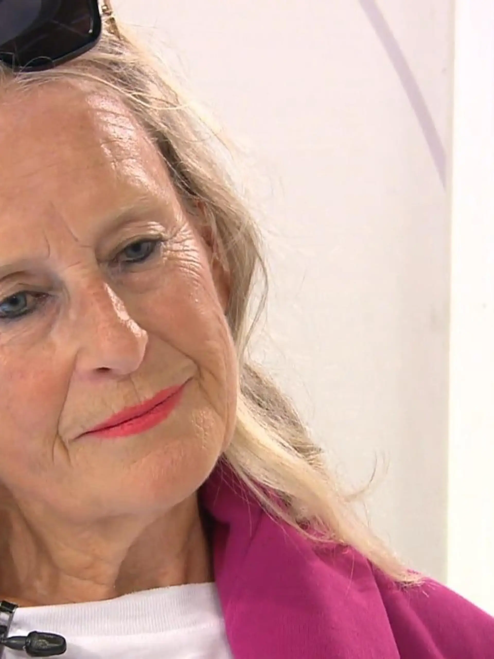 Bild zu: "Ist der Lippenstift zu knallig?"