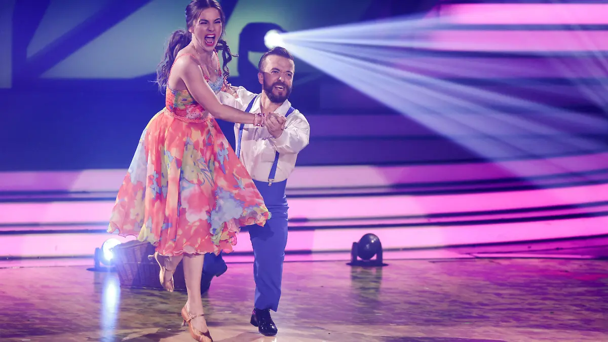 13.05.2022, Nordrhein-Westfalen, Köln: Mathias Mester, Sportler, und Renata Lusin, Profitänzerin, tanzen in der RTL-Tanzshow "Let's Dance" im Coloneum. Foto: Rolf Vennenbernd/dpa +++ dpa-Bildfunk +++