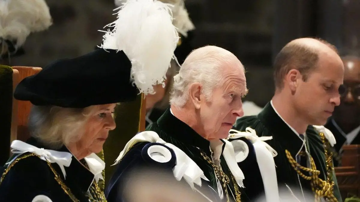 König Charles nimmt Königin Camilla in bedeutenden Ritterorden auf