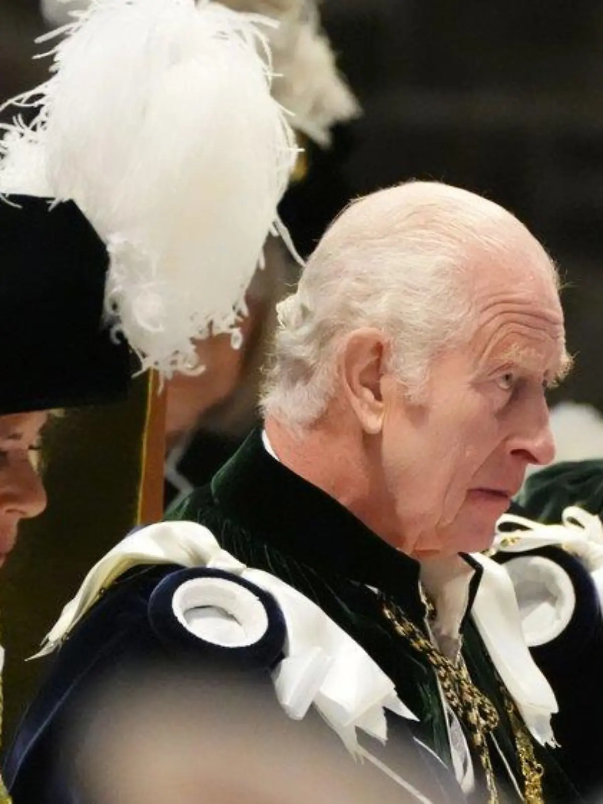 König Charles nimmt Königin Camilla in bedeutenden Ritterorden auf