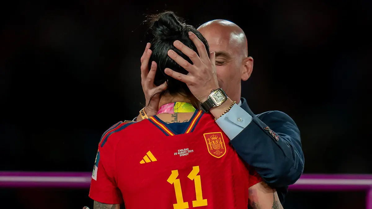 Sydney, Australia, August 20th 2023: Jenni Hermoso 10 Spain is kissed by president of the RFEF Luis Rubiales during the FIFA Womens World Cup 2023 Final football match between Spain and England at Stadium Australia in Sydney, Australia. Noe Llamas / SPP PUBLICATIONxNOTxINxBRAxMEX Copyright: xNoexLlamasx/xSPPx spp-en-NoLlSp-20230820-NLA05111