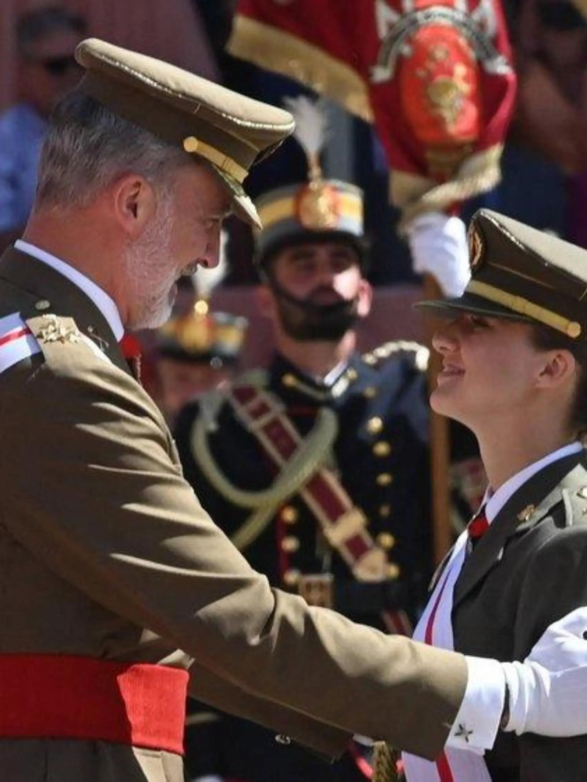 König Felipe: Militärische Ehren für Tochter Leonor