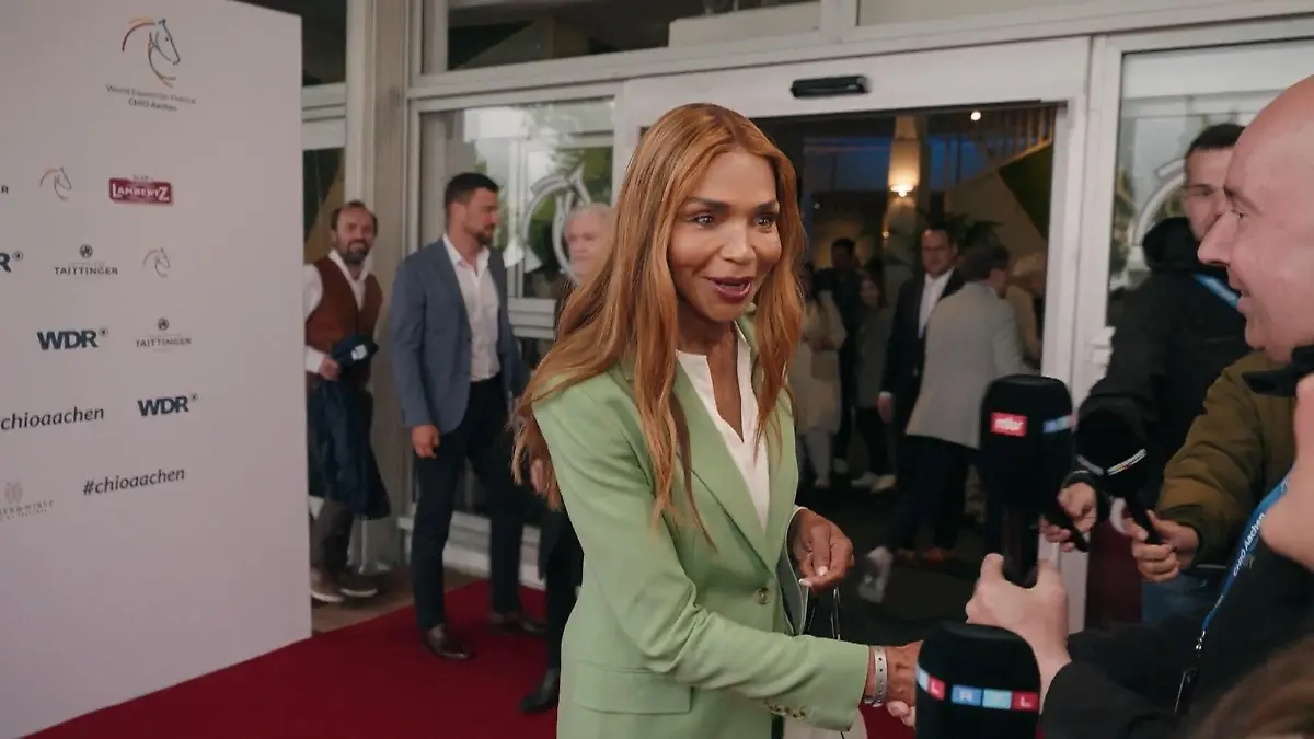 Valerie Morris verrät, wie Naomi Campbell als Mama tickt Heißeste Oma weit und breit!