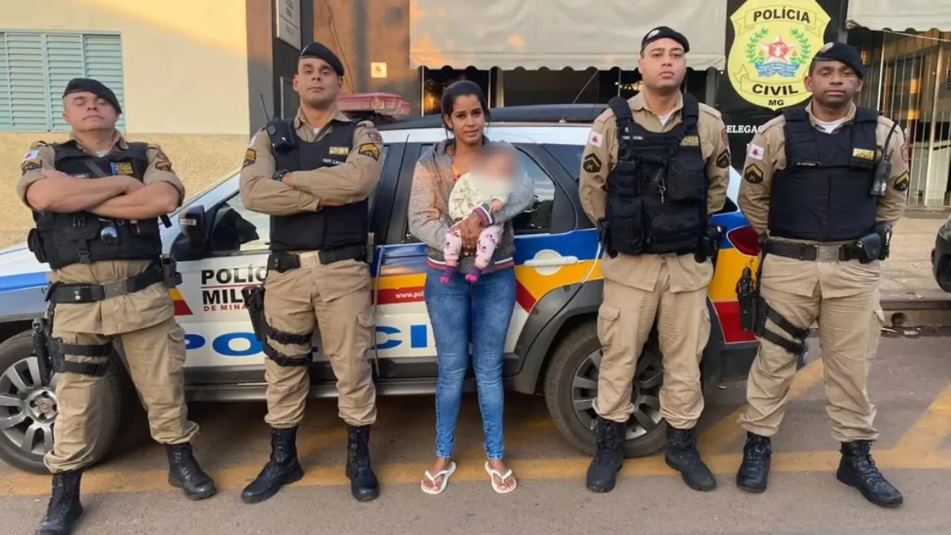 Die Militärpolizei brachte Daniele Oliveira ihr Kind unversehrt zurück.