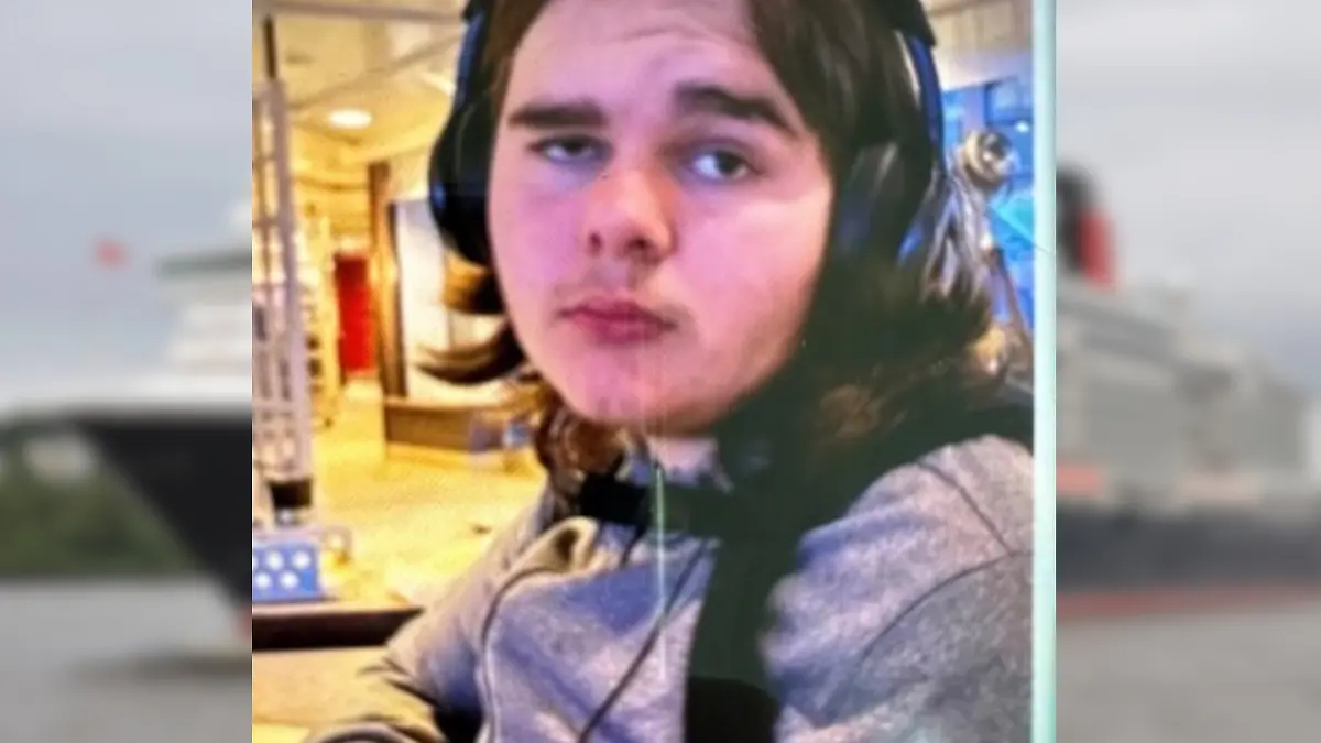 Seit dem Donnerstagvormittag des 04.07.2024 sucht die Polizei in
Rostock nach einem 14-jährigen Jungen aus den USA.