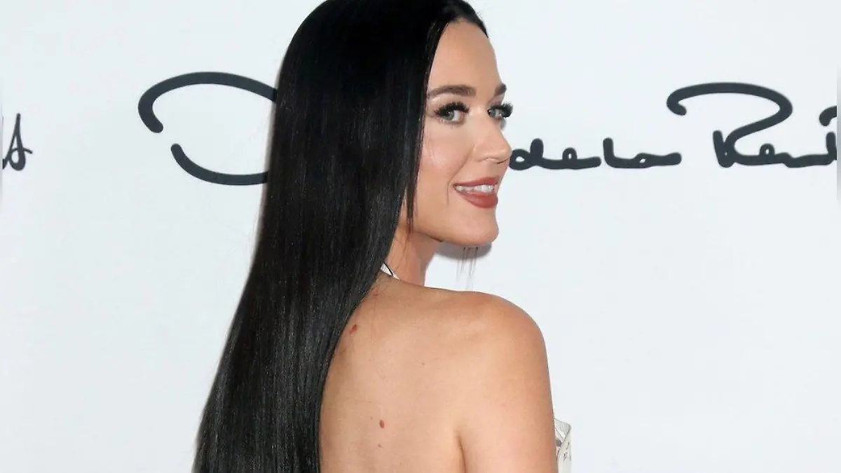 Fast nackt: Katy Perry im Mikro-Bikini am US-Unabhängigkeitstag