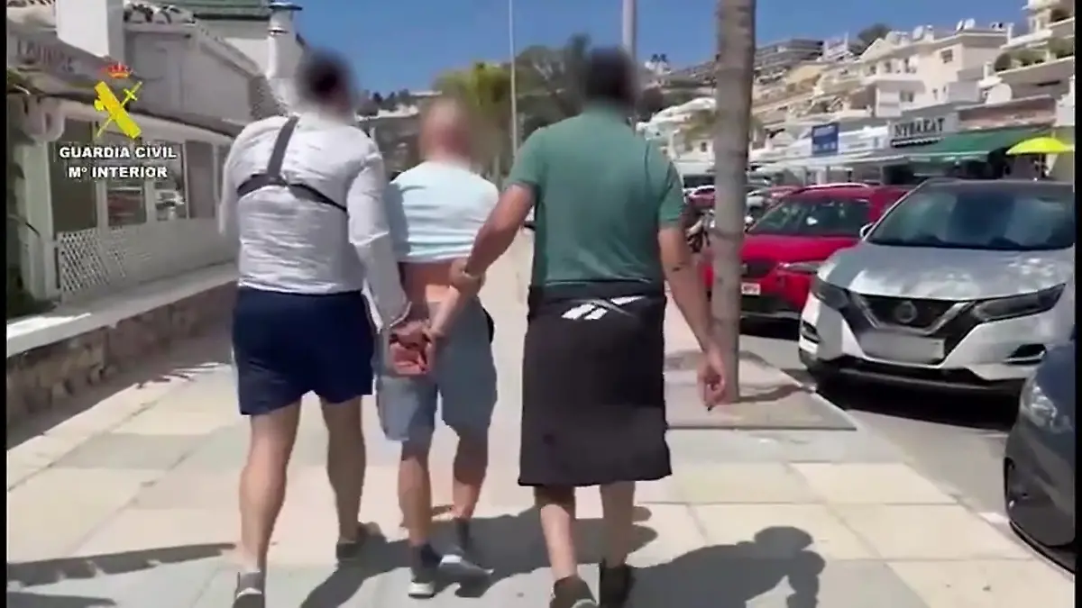 Vom Strand ging es direkt ins Gefängnis