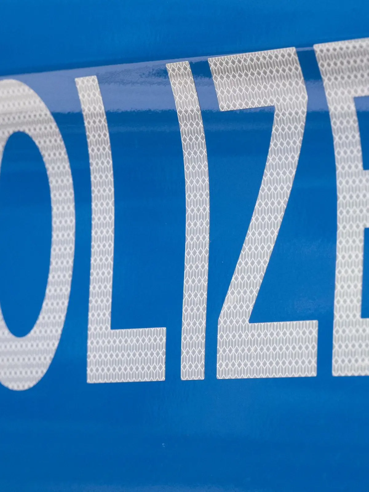 Bild zu: "Alles Peanuts! Diebe machen kuriose Beute in Automatenkiosk"