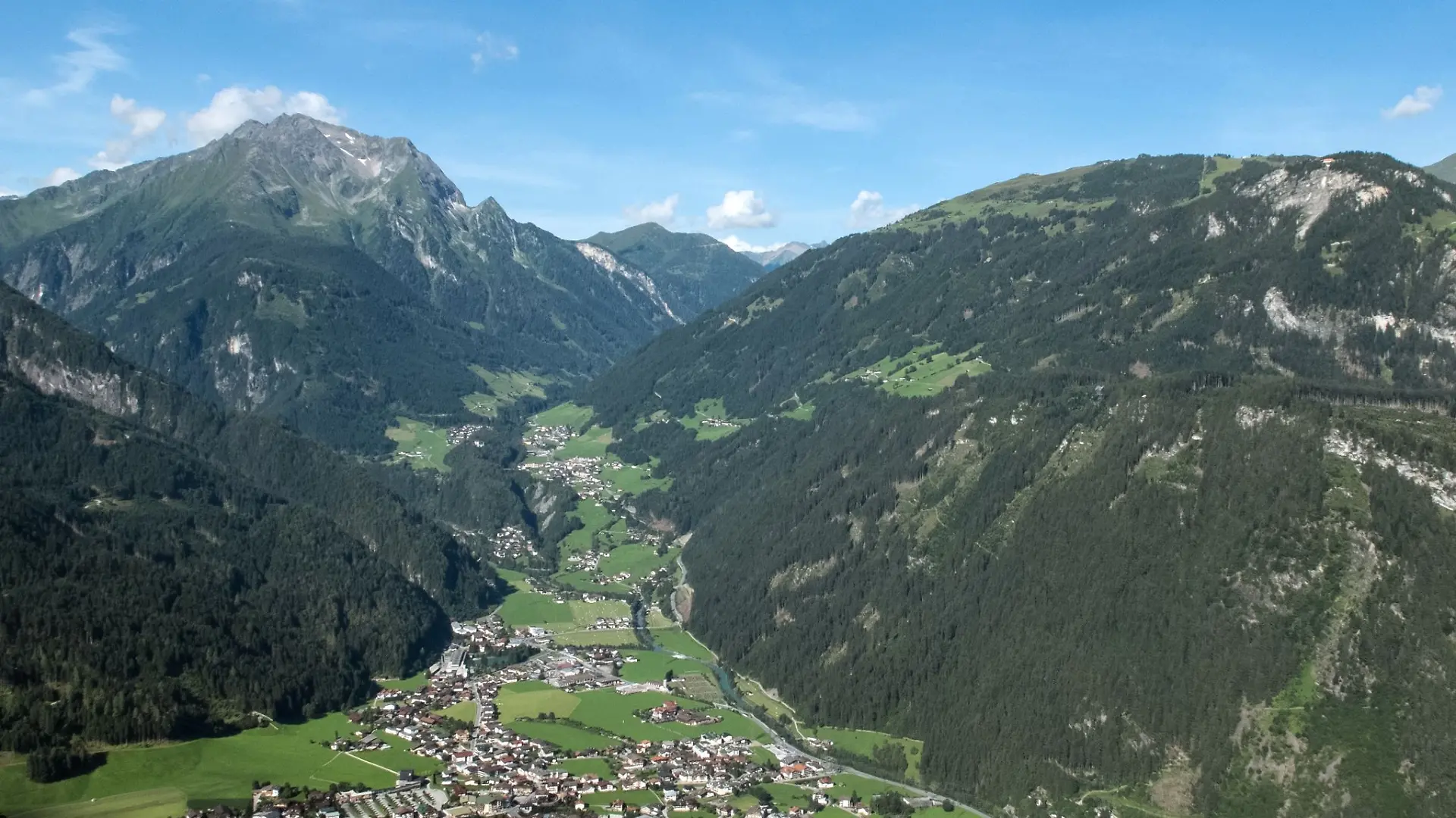 Die Bergrettung von Mayrhofen im Zillertal rückte aus, um die Jugendlichen in Sicherheit zu bringen. (Foto: Archiv)