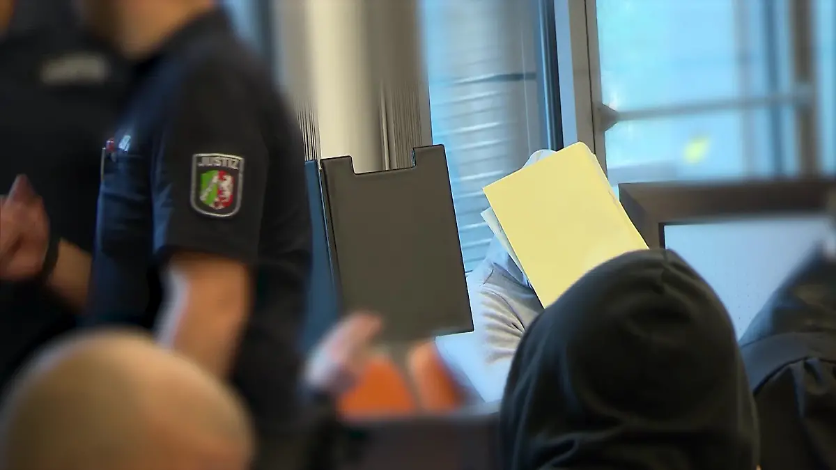 Die Gucci-Gang-Mitglieder müssen sich vor dem Wuppertaler Landgericht verantworten. (Archivbild)