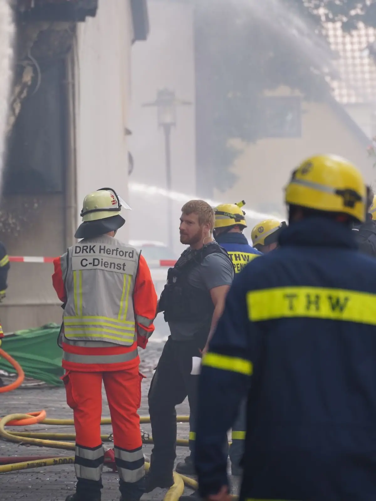 Bild zu: "Explosion in Herforder Innenstadt? Cocktailbar steht plötzlich in Flammen "