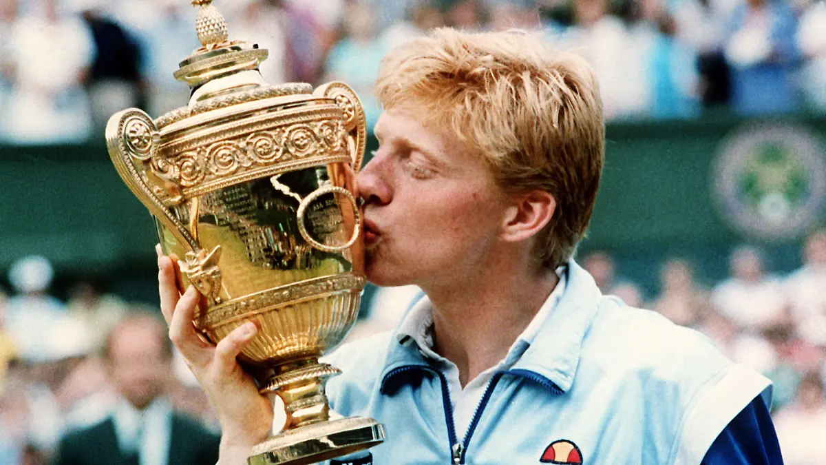 ARCHIV - 06.07.1986, Großbritannien, Wimbledon: Der damals 18-jährige Leimener Boris Becker gewinnt zum zweiten Mal in Folge das Herren-Einzel-Finale in Wimbledon. (zu dpa: «Mailand statt Wimbledon: Für Becker dennoch «schönste Jahreszeit»») Foto: Wolfgang Eilmes/dpa +++ dpa-Bildfunk +++