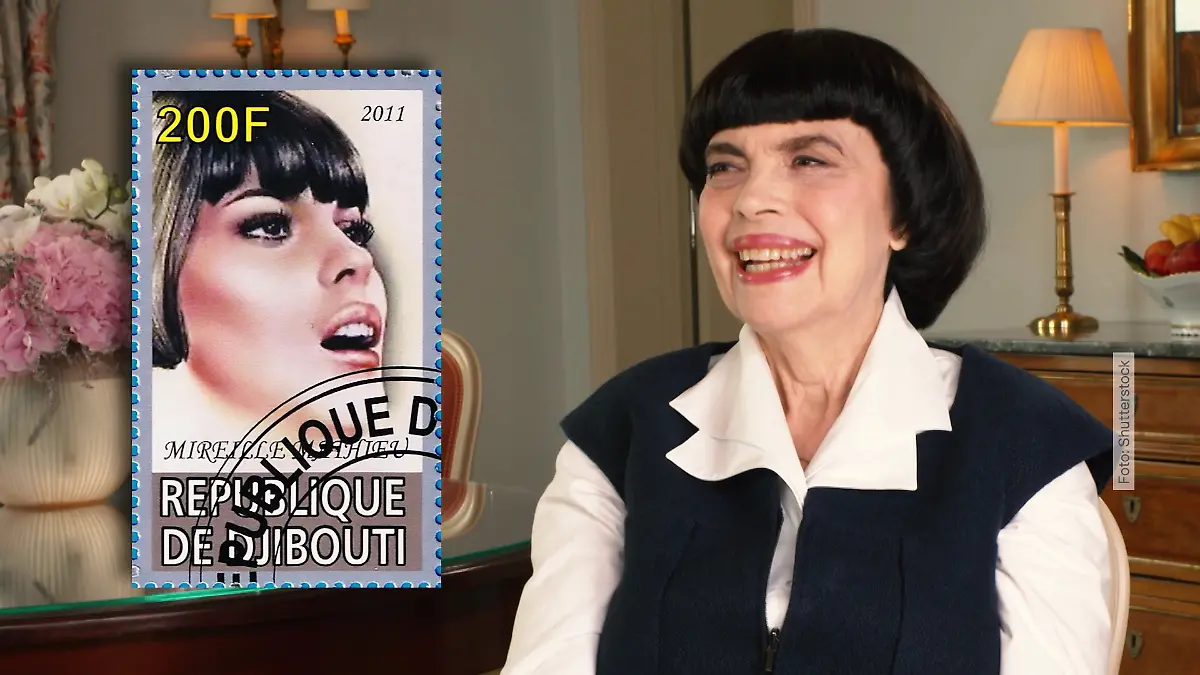 Mireille Mathieu ist ein echter Weltstar! Sogar eine Briefmarke wurde ihr gewidmet