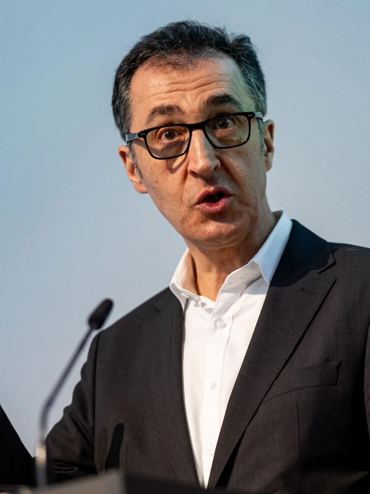 Bild zu: "Politiker Cem Özdemir ist frisch verliebt"