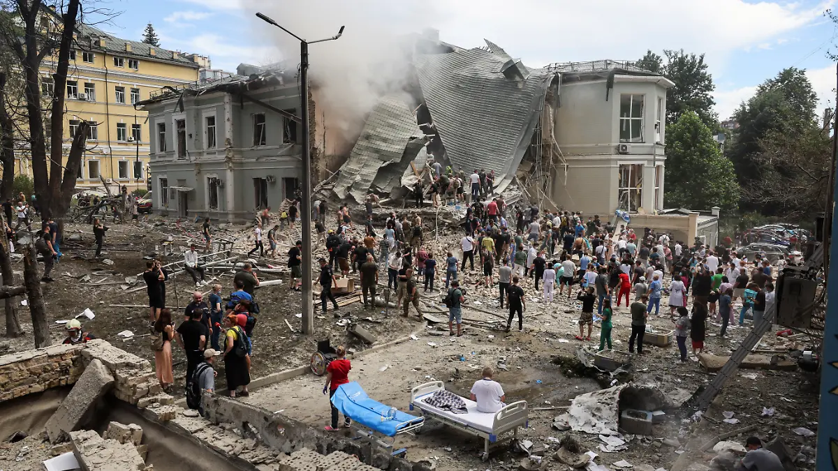 Das Ohmatdyt-Kinderkrankenhaus in Kiew wurde bei einem russischen Angriff getroffen.