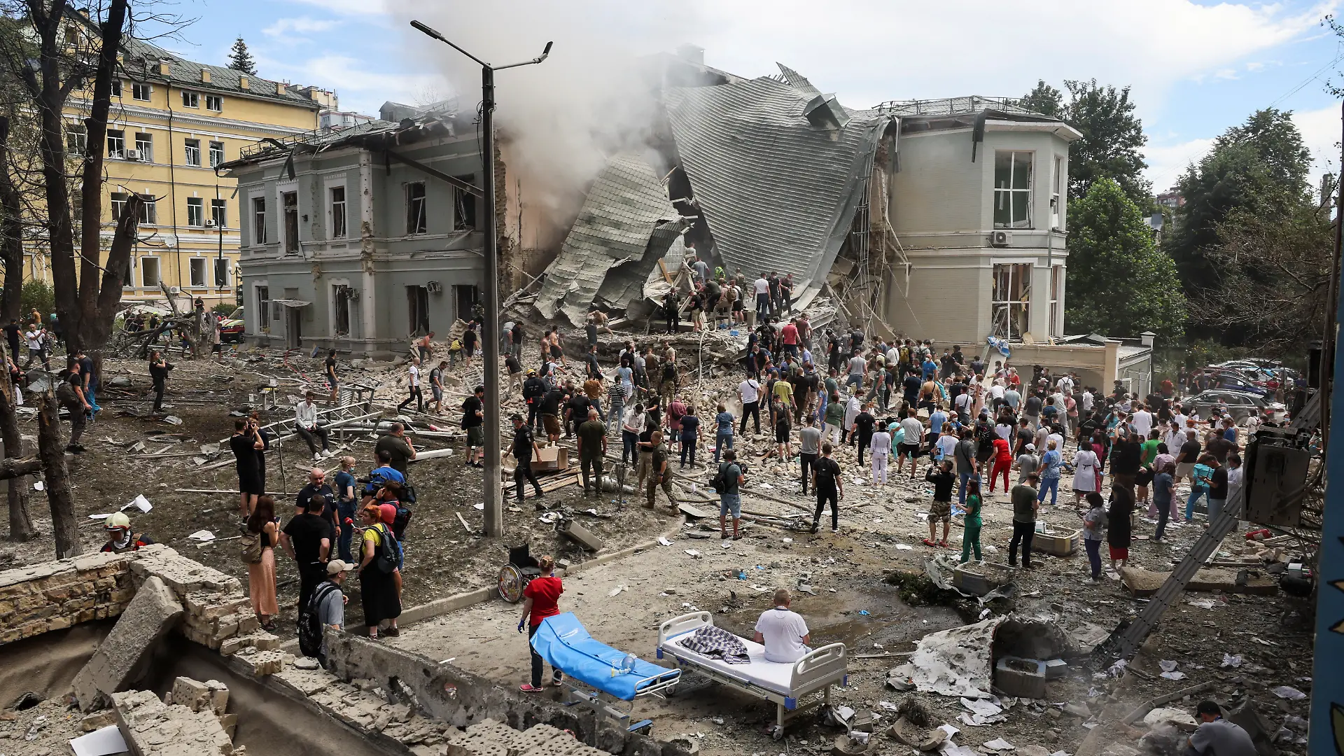 Das Ohmatdyt-Kinderkrankenhaus in Kiew wurde bei einem russischen Angriff getroffen.