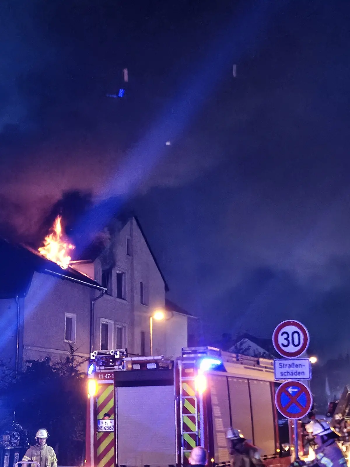 Bild zu: "Feuer im Dachgeschoss zu heiß: Zwei Menschen tot"