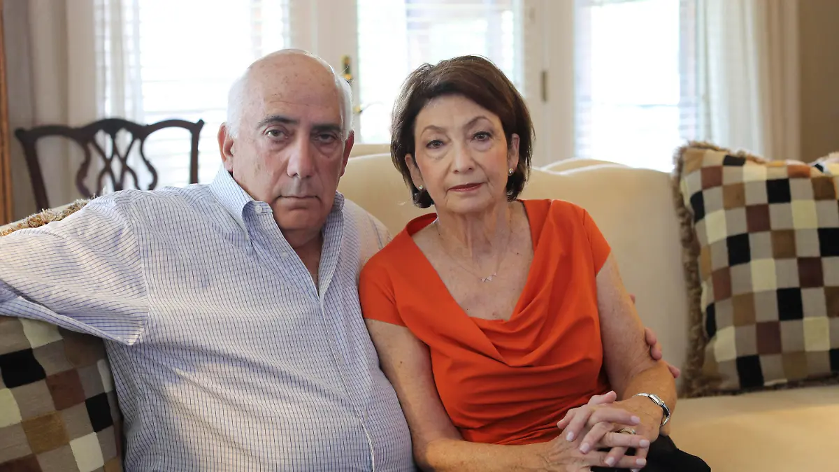 Joshua & Sandra Greenberg in their Harrisburg home. In 2011, Philadelphia elementary school teacher Ellen Rae Greenberg was found dead of stab wounds in her apartment. The Philadelphia Medical Examiner's Office initially ruled her death a homicide, then changed their ruling to suicide one month later, Friday July 13, 2017. (David Swanson/The Philadelphia Inquirer/TNS) Photo via Newscom picture alliance