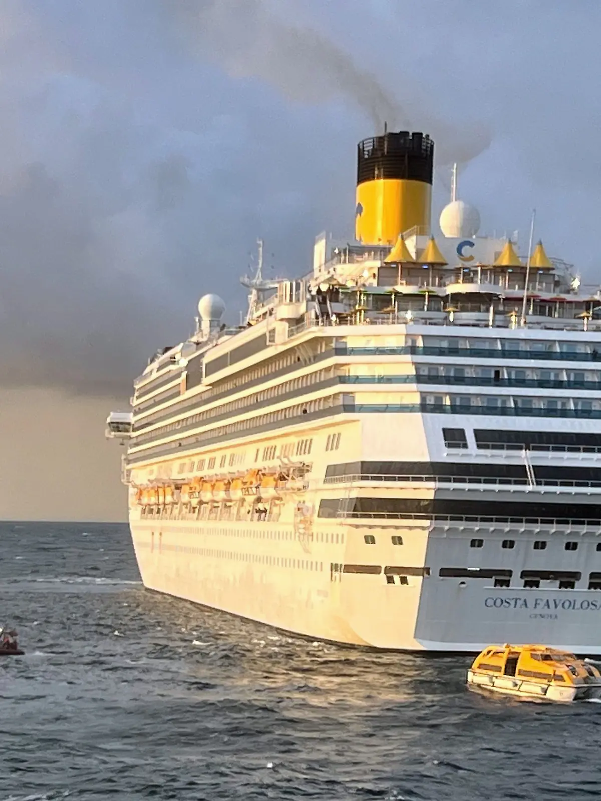 Die Costa Favolosa ist aktuell auf dem Weg Richtung Island.