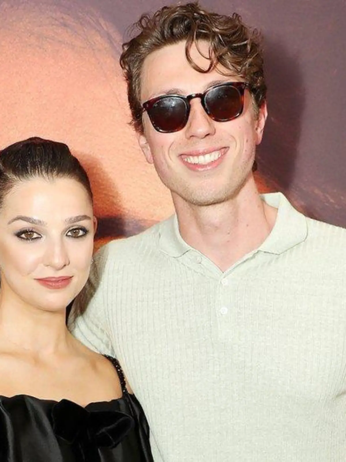 "Back to Black"-Star Marisa Abela und Jamie Bogyo: Verlobung