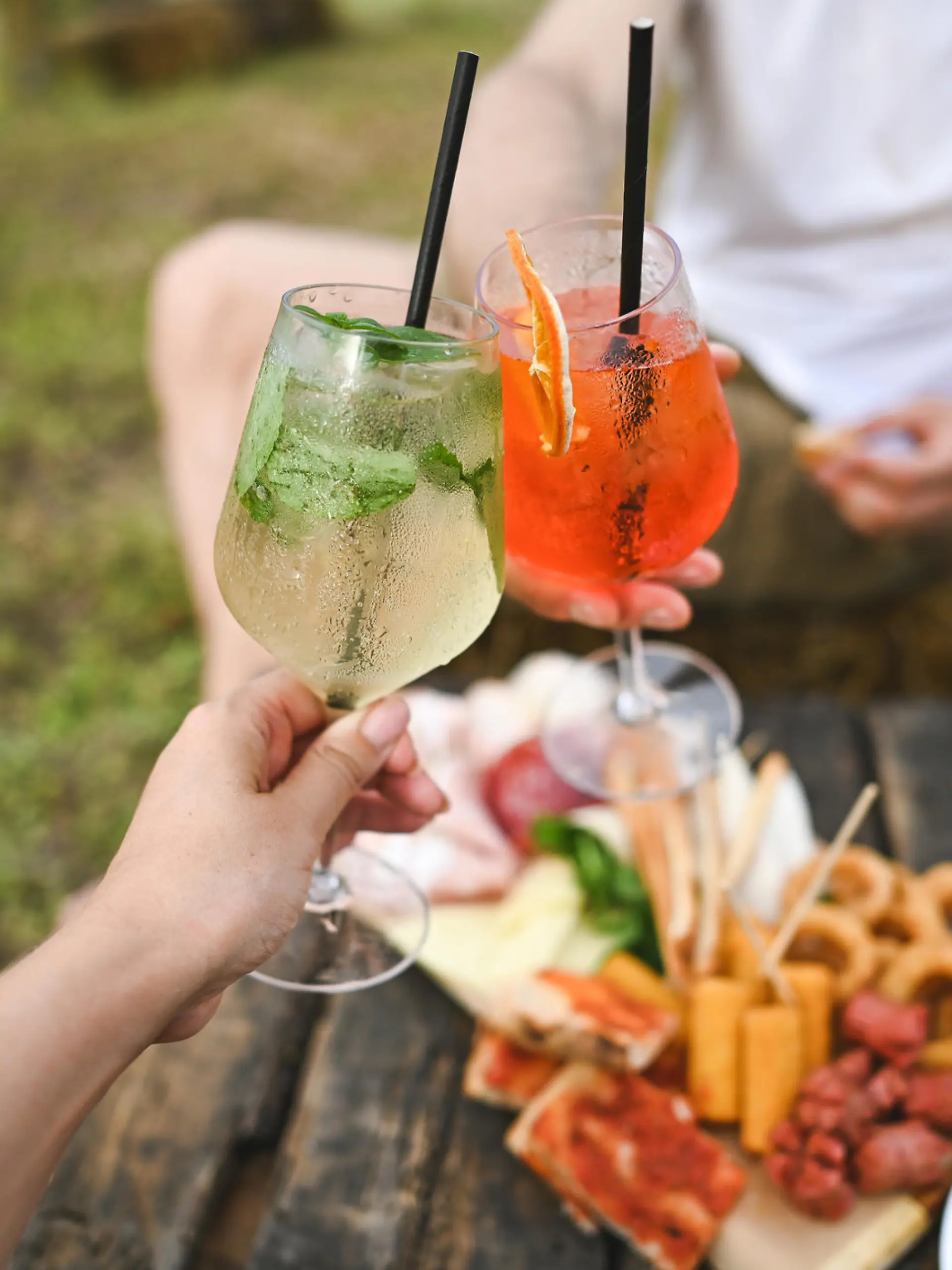 cocktails during outdoor dinner.