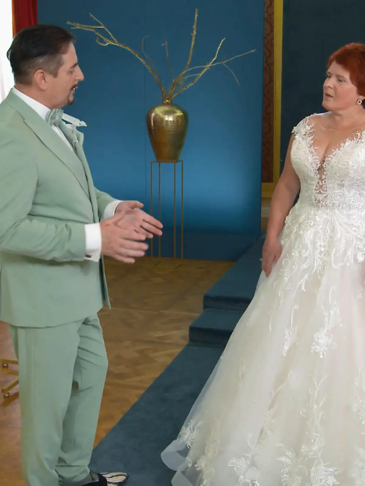 Bild zu: "Uwe Herrmann verwandelt Tanja in eine Prinzessin"