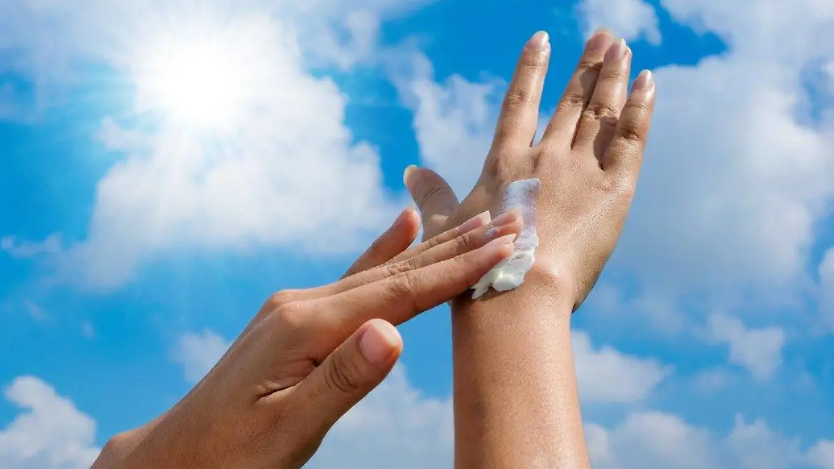 Sonnencreme selbst herstellen? Dermatologin rät ab