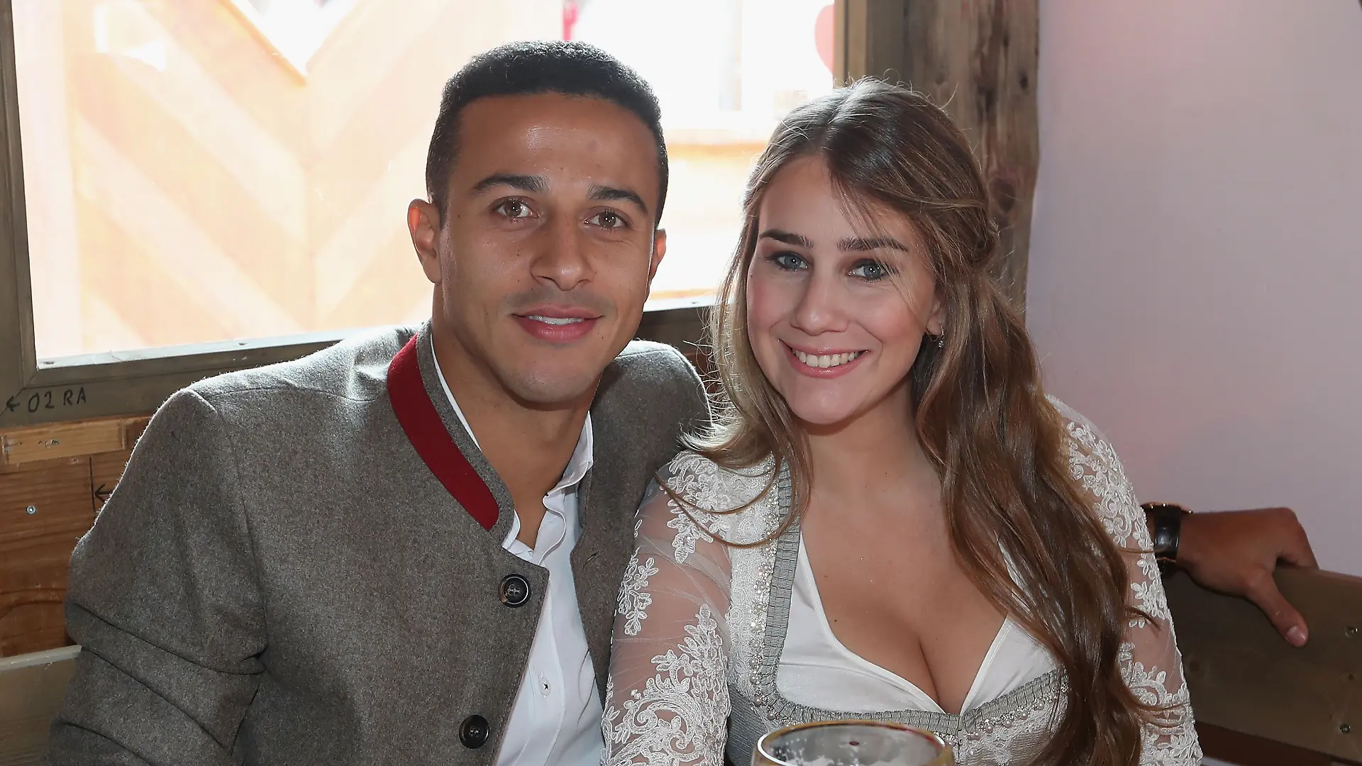 Julia Vigas und Thiago sind seit 2012 ein Paar.