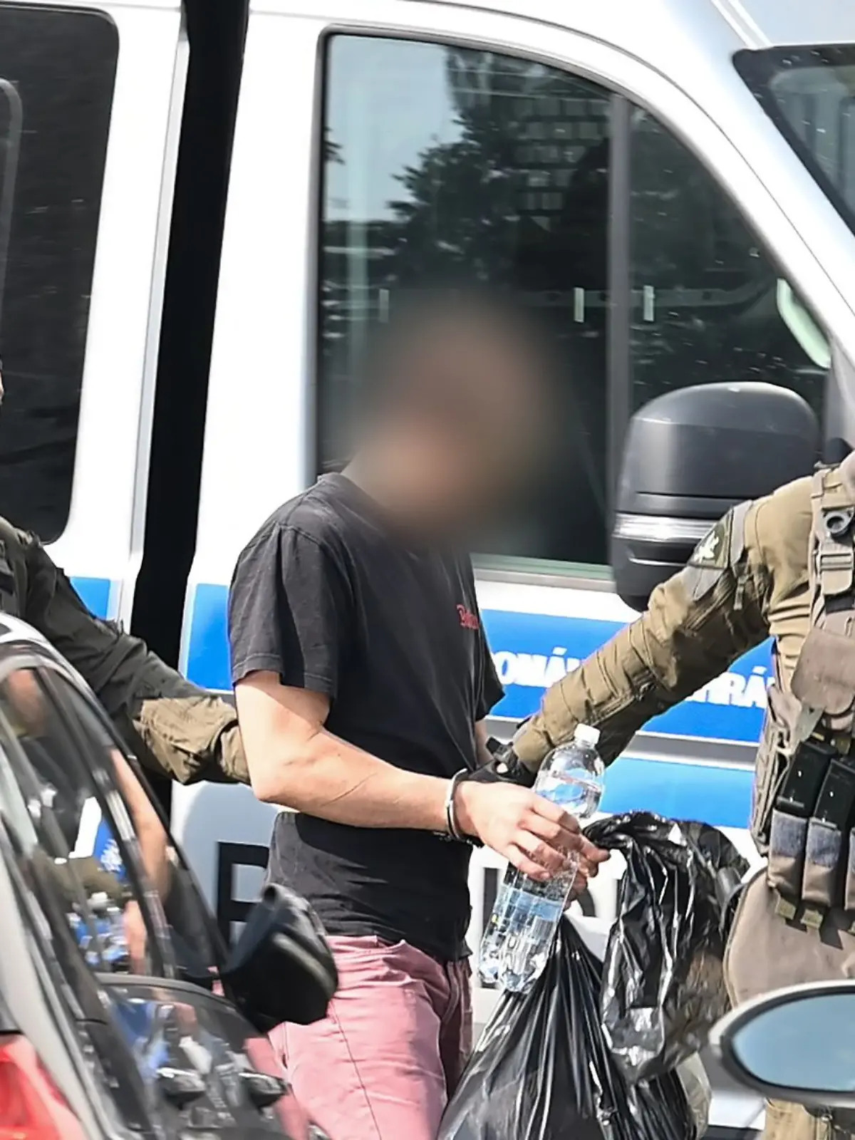 Bild zu: "Tatverdächtiger wurde nach Deutschland ausgeliefert "