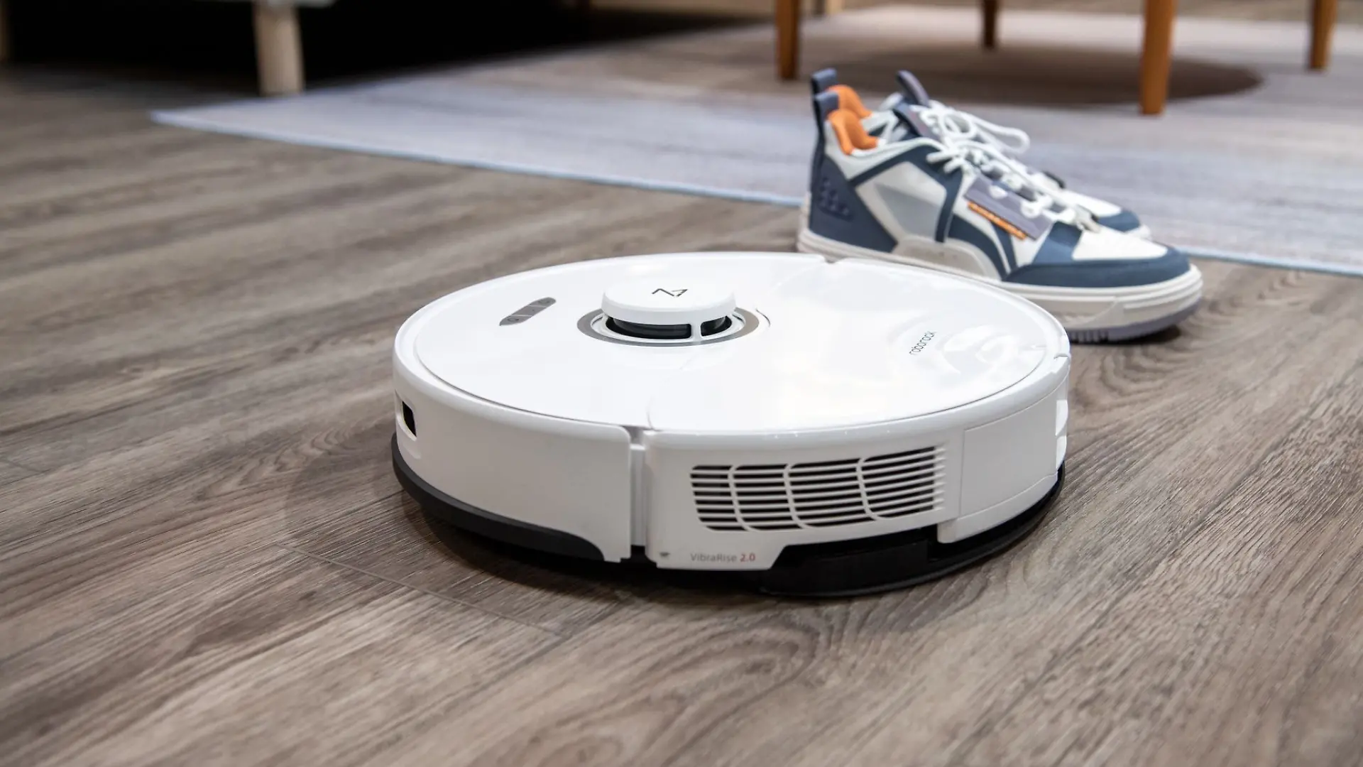 Saug- und Wischroboter sind praktische Helfer für die Bodenpflege.