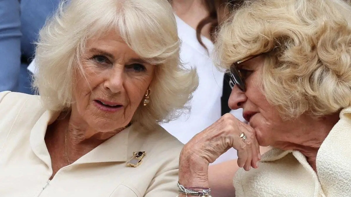 Königin Camilla ganz privat: Mit Schwester Annabel in Wimbledon