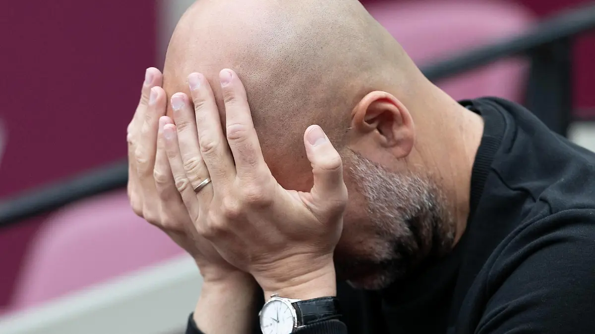 West Ham United v Manchester City - Premier League Josep Guardiola manager of Manchester City during the Premier League match between West Ham United and Manchester City at the London Stadium, Stratford on Sunday 15th May 2022. London PUBLICATIONxNOTxINxFRA Copyright: xMIxNewsx originalFilename:fletcher-westhamu220515_np7pg.jpg