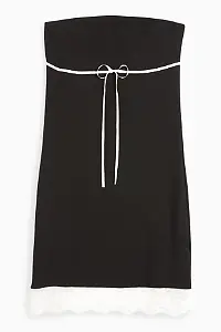 Figurbetontes Bandeau-Kleid