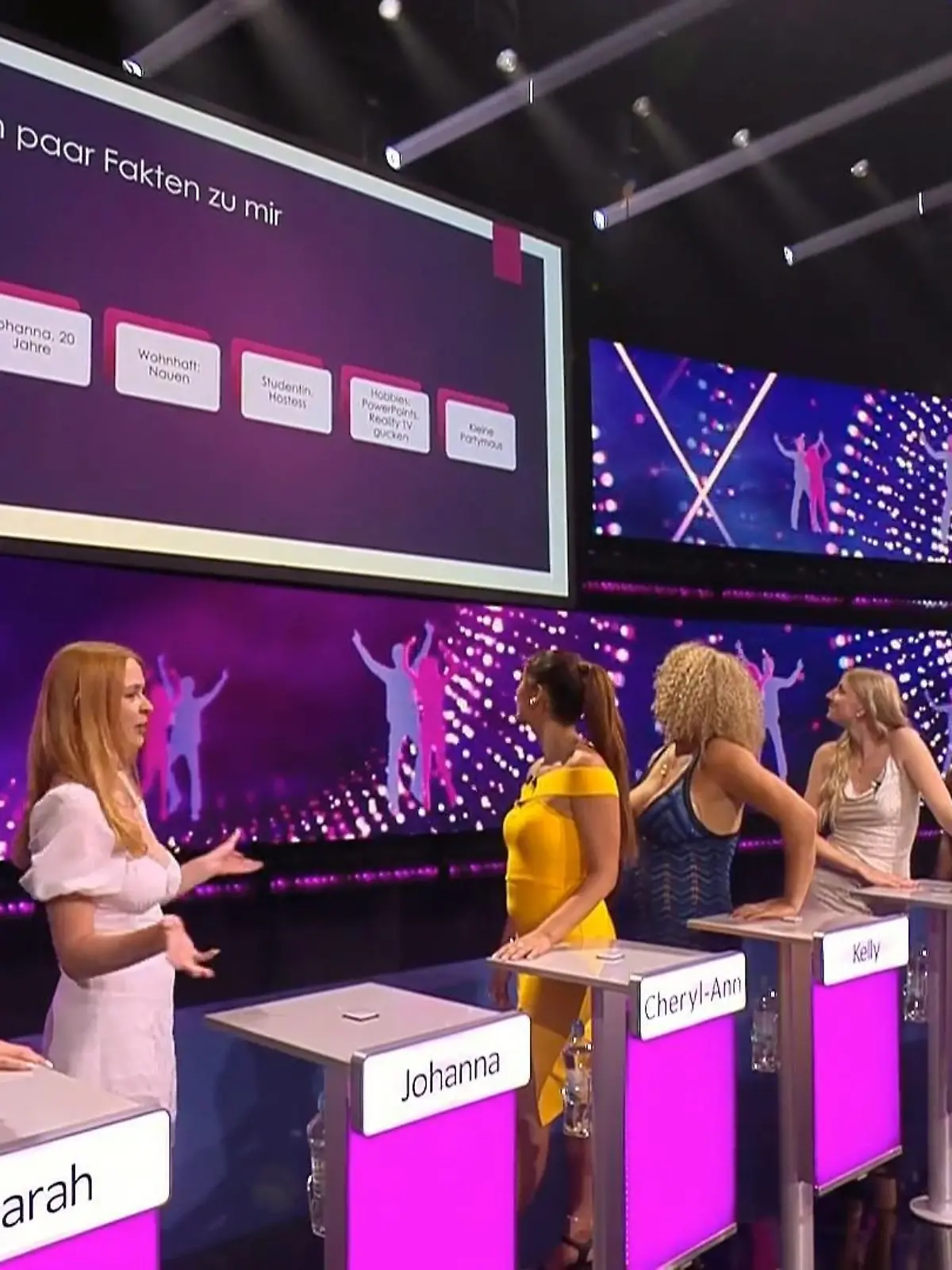 Bild zu: "„Take Me Out”-Kandidatin stellt sich mit PowerPoint-Präsentation vor"